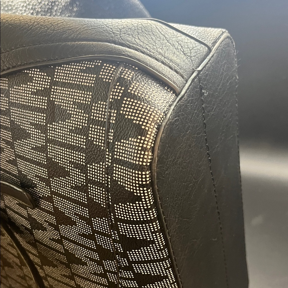 Michael Kors Black and Gray Tote Bag - Picture 4 of 8